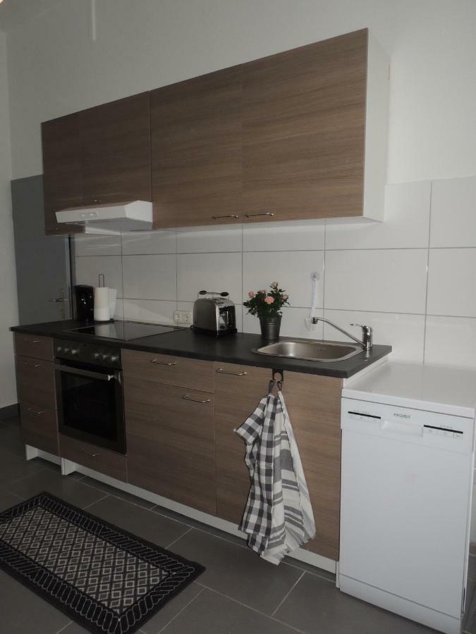 Zentrales Apartment In Gelsenkirchen Exterior foto